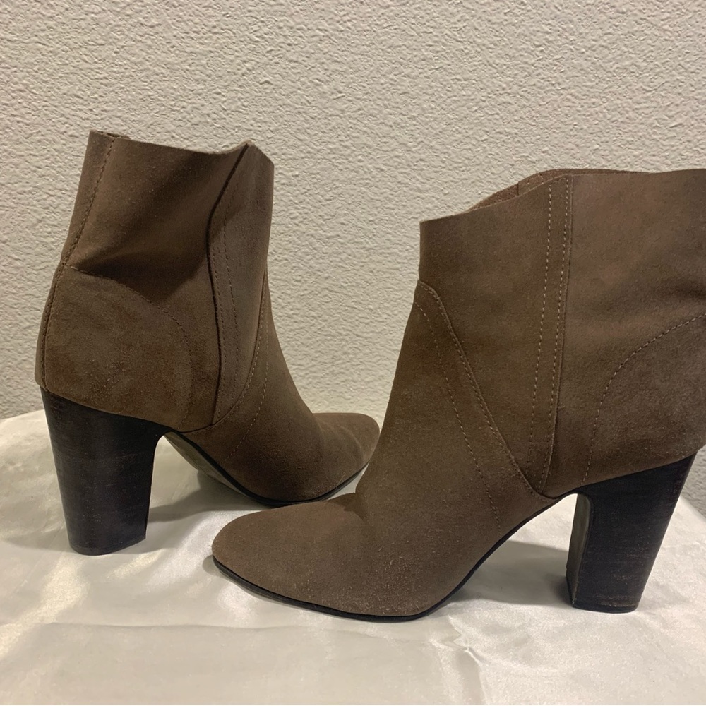 Vince Camuto heeled booties!!! - Picture 5 of 6